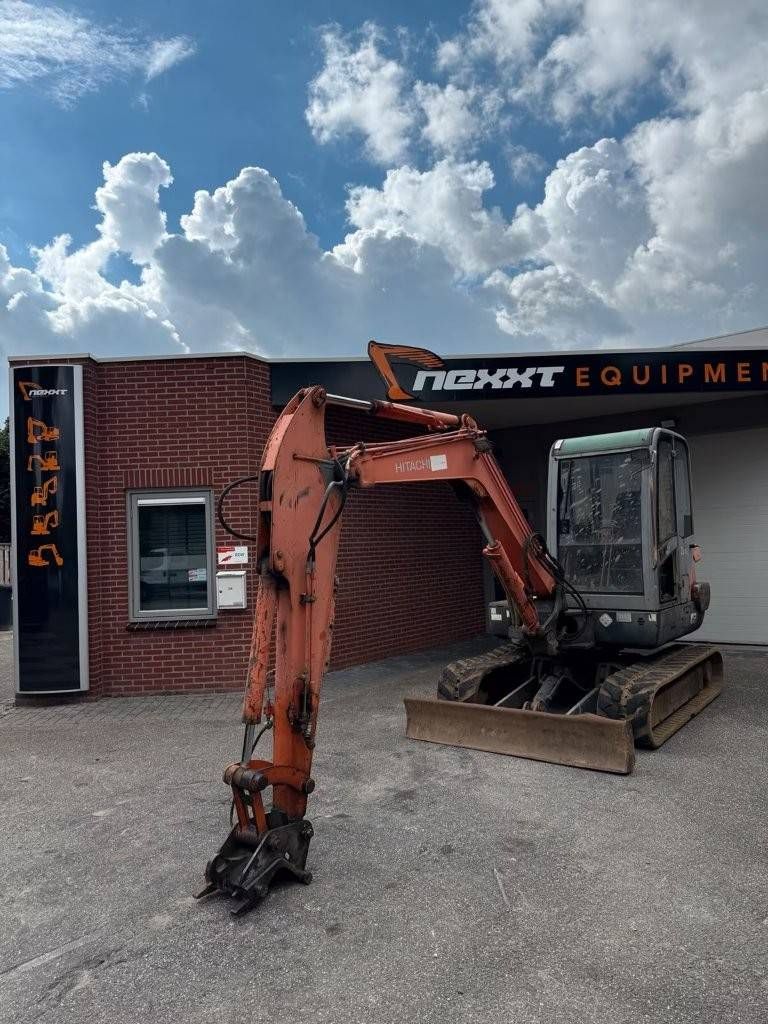 Crawler excavator Hitachi ZX50 Diesel 27.1kW 2004
