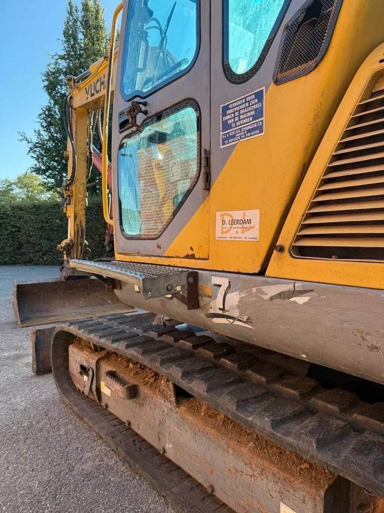 Crawler excavator Yuchai YC60-7 Diesel 30.7kW 2007