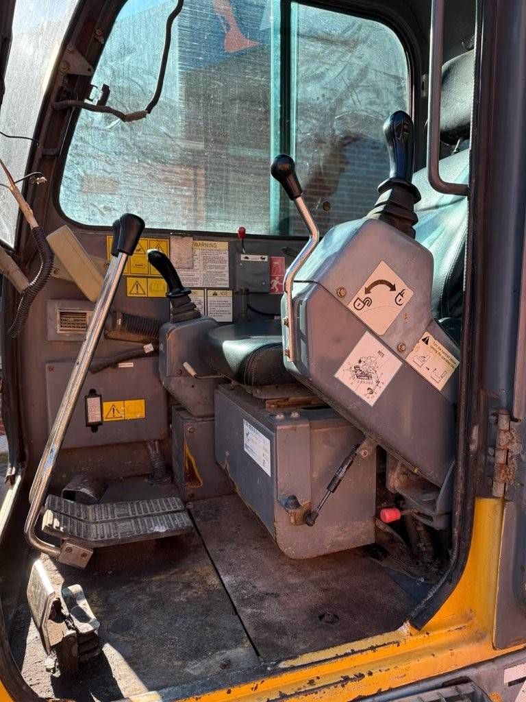 Crawler excavator Yuchai YC60-7 Diesel 30.7kW 2007