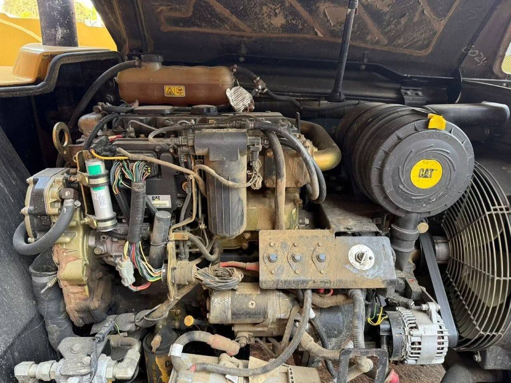 Teleskoplader Caterpillar TH330B Diesel 74,5 kW 3500 kg 7,2 m 2005