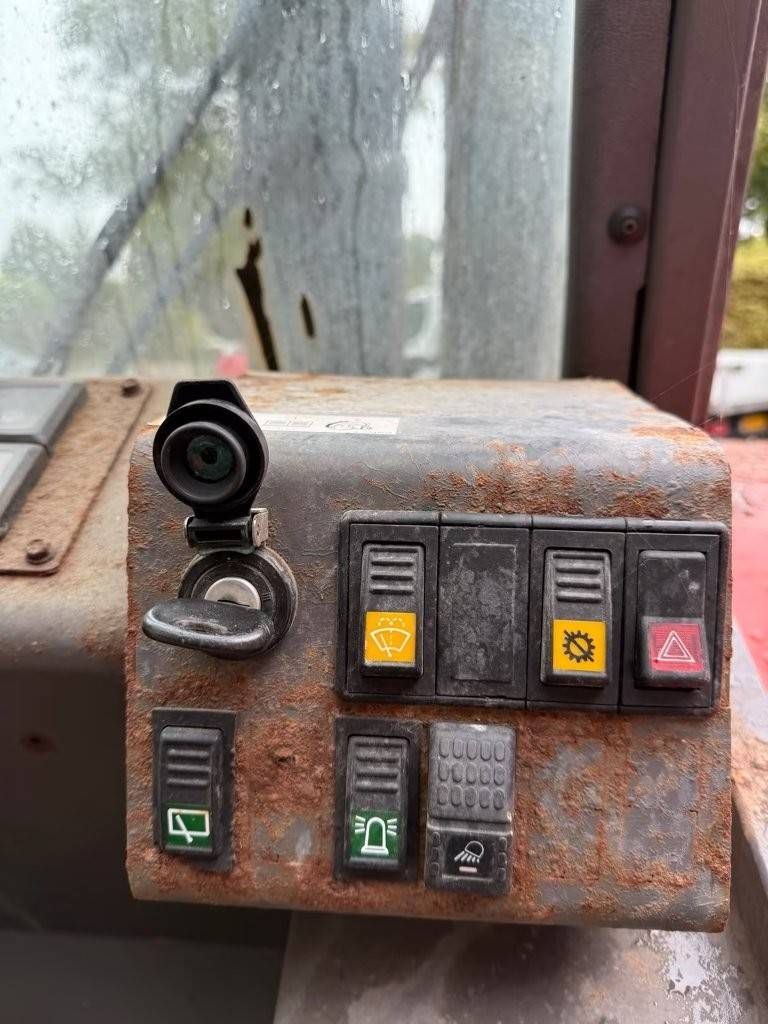 Manitou MC30D Diesel Forklift 3000kg 3.7m 2003