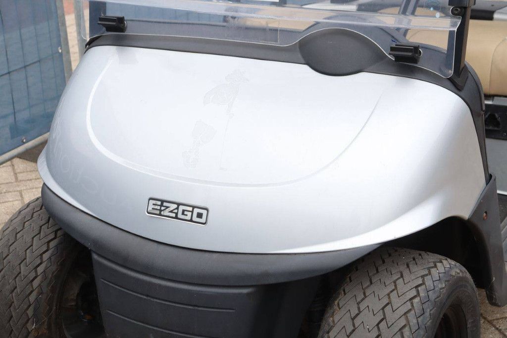 Golfwagen Ez-go Electric