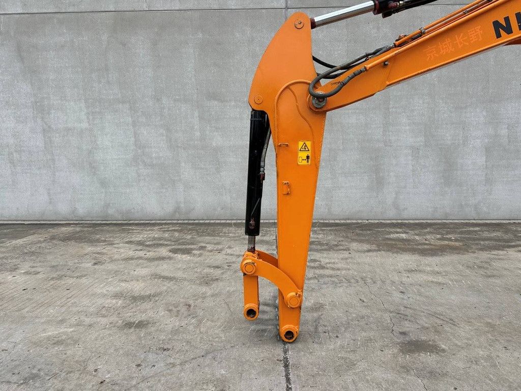 Crawler excavator NNK NS75-7 Diesel