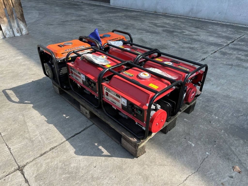 Lot von 6 Generatoren Neu