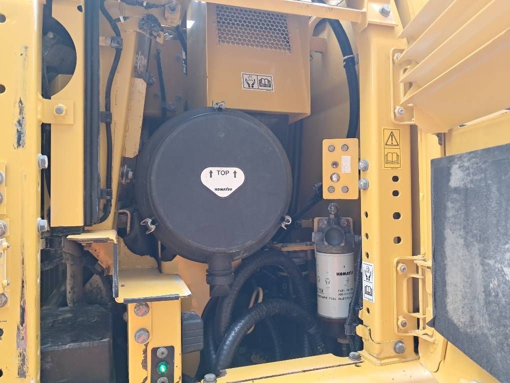 Komatsu HB365LC-3 Hybrid