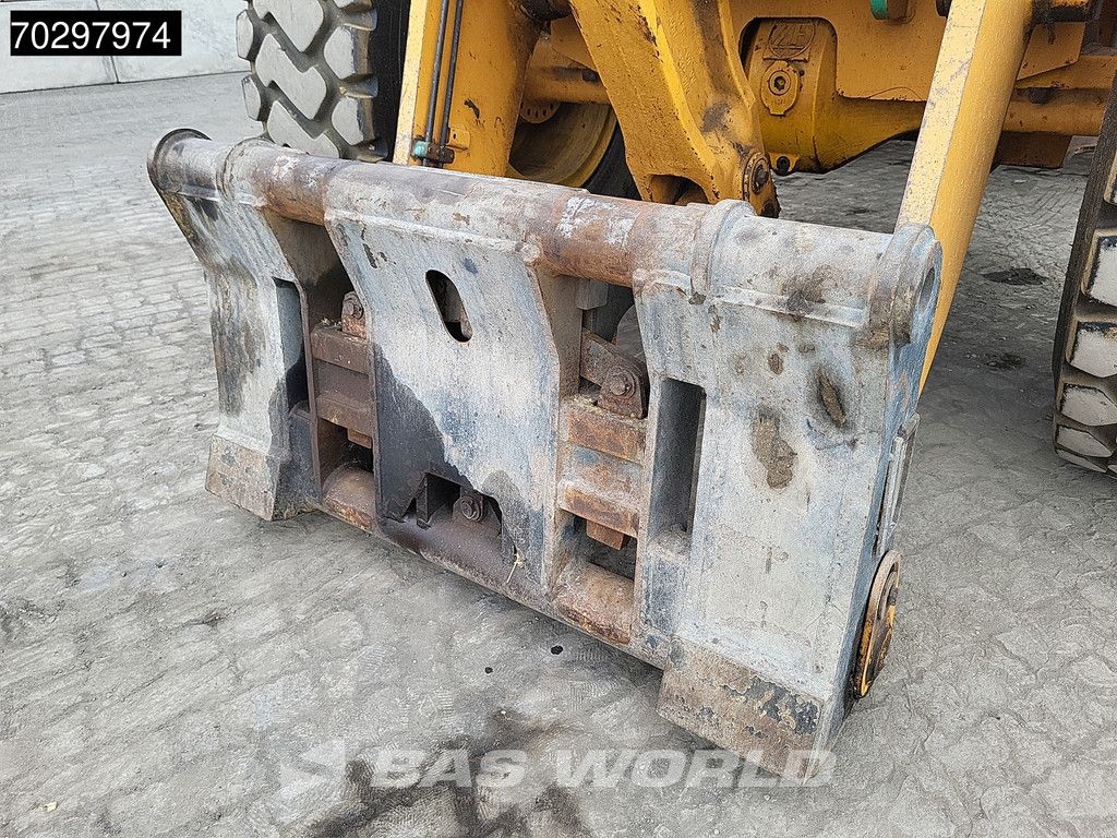 Case 721 B