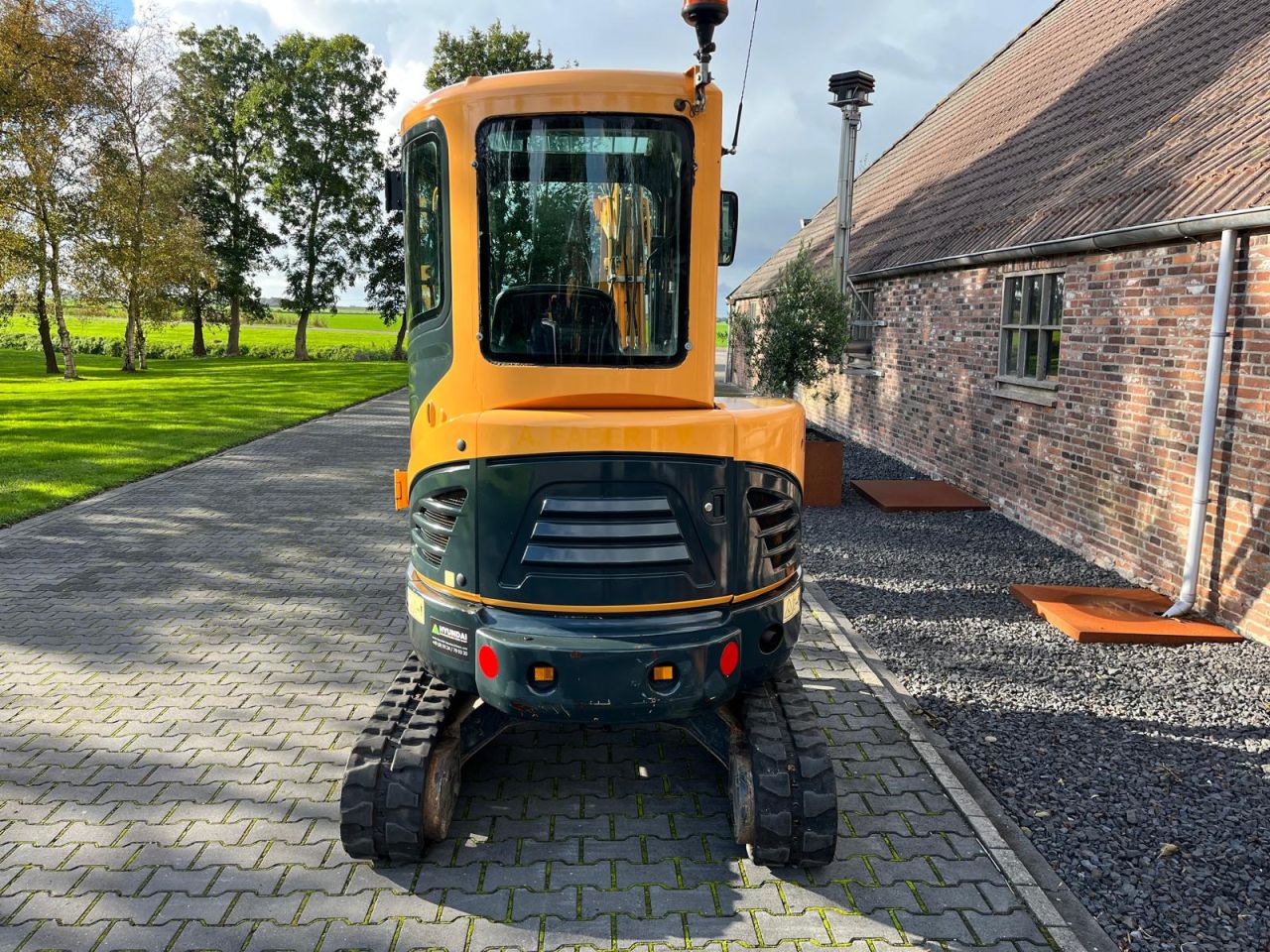 Hyundai R25Z-9AK