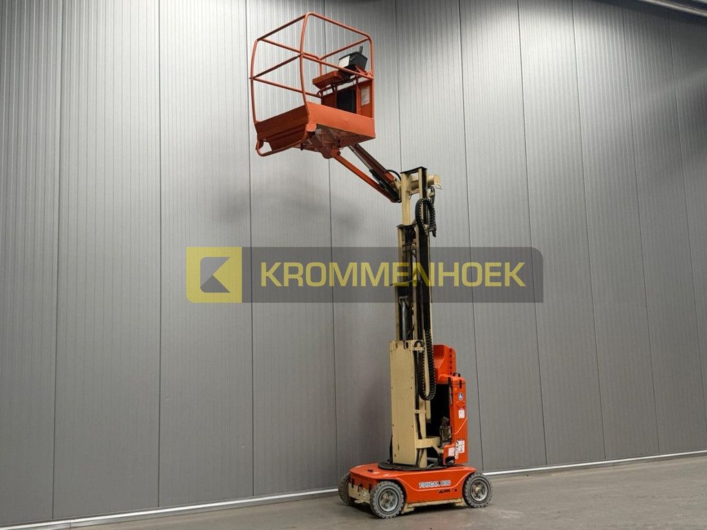 JLG Toucan 800A KH9548