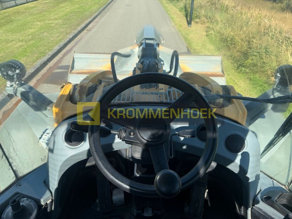 Liebherr L 586 Xpower KH9525