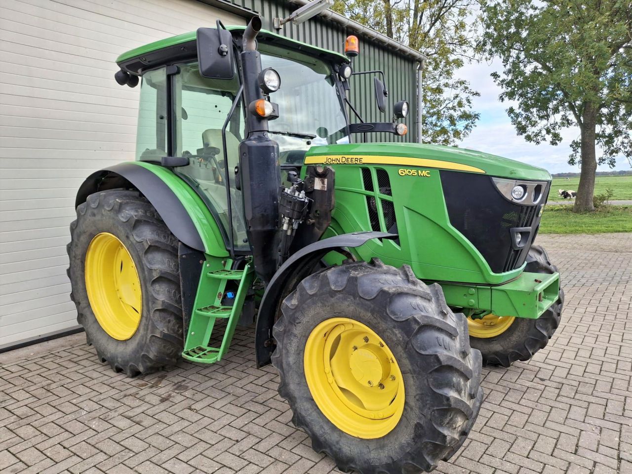 John Deere 6105MC