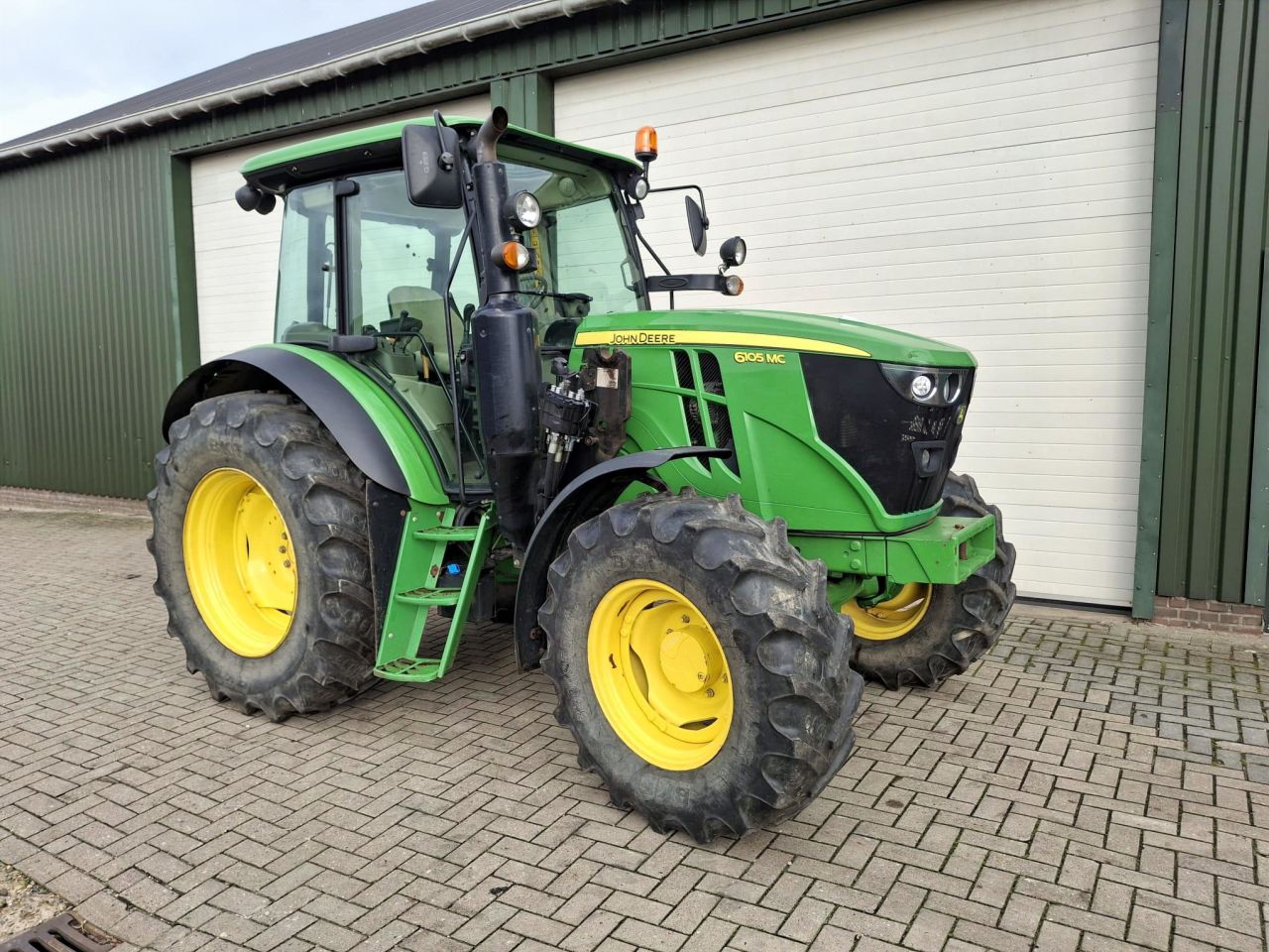John Deere 6105MC