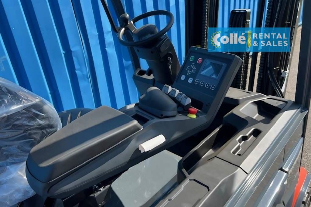 Toyota Traigo 80 9FBM35T | 2024