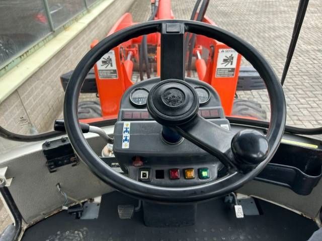 Kubota R 520