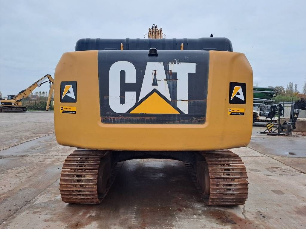 CAT 330FLN