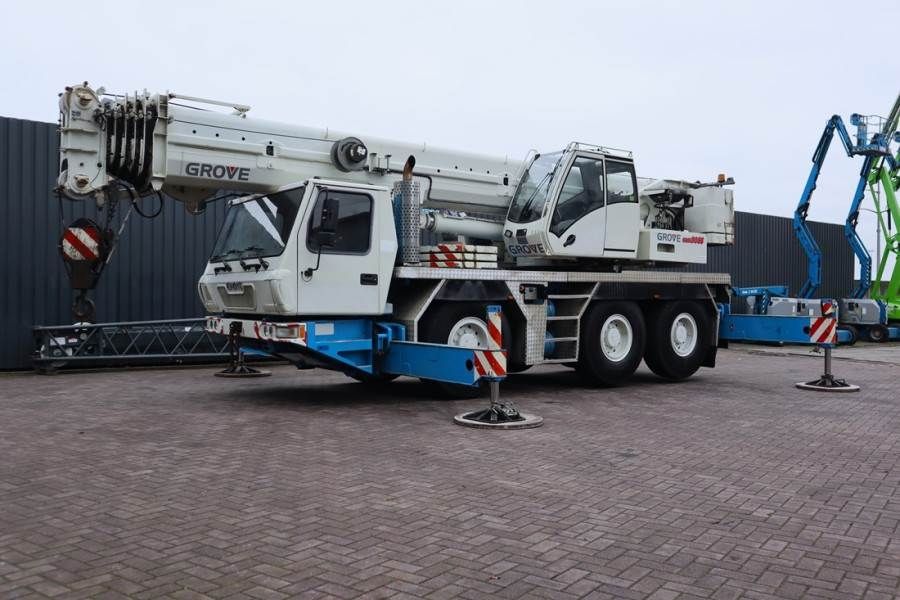 Grove GMK3055 Diesel, 6x6x6, 55t Capacity, 43m Main Boom
