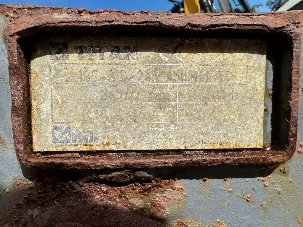 Titan Hitachi ZX180-210-225 bucket 80mm pins 0,35m3