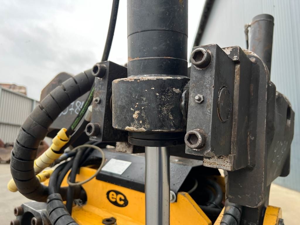 Engcon EC30-S70-S70-SS9