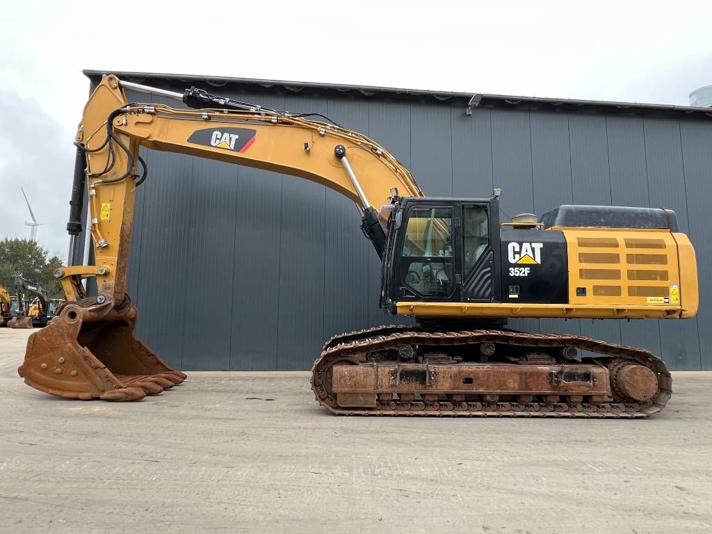 CAT 352F