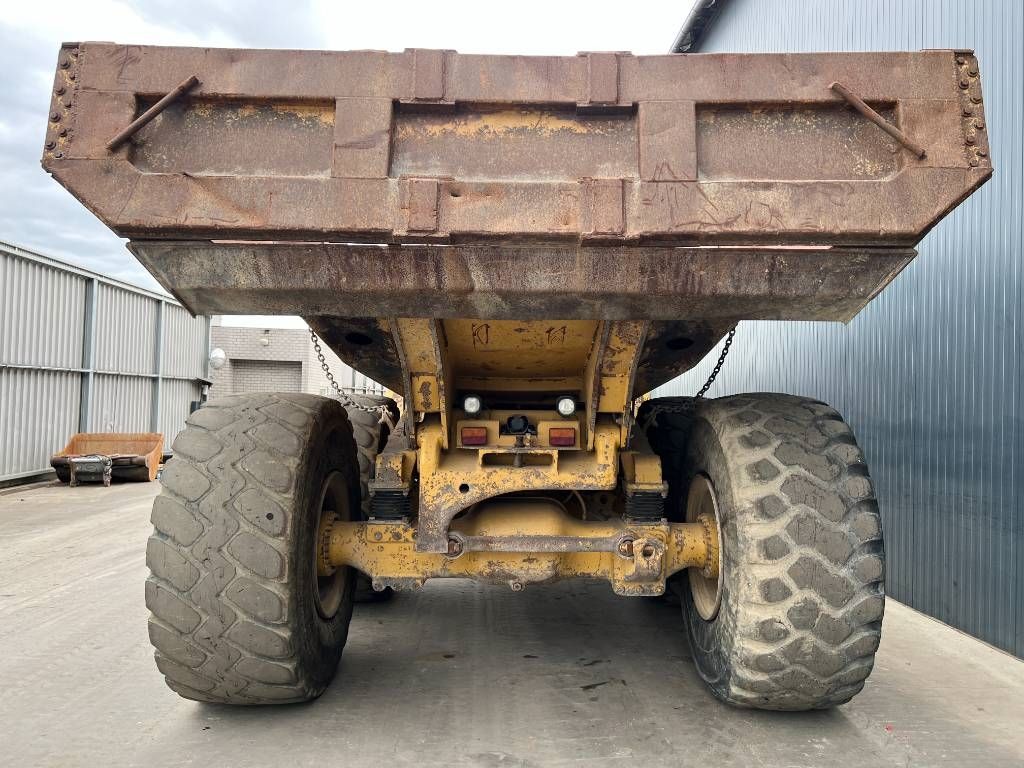 CAT 735