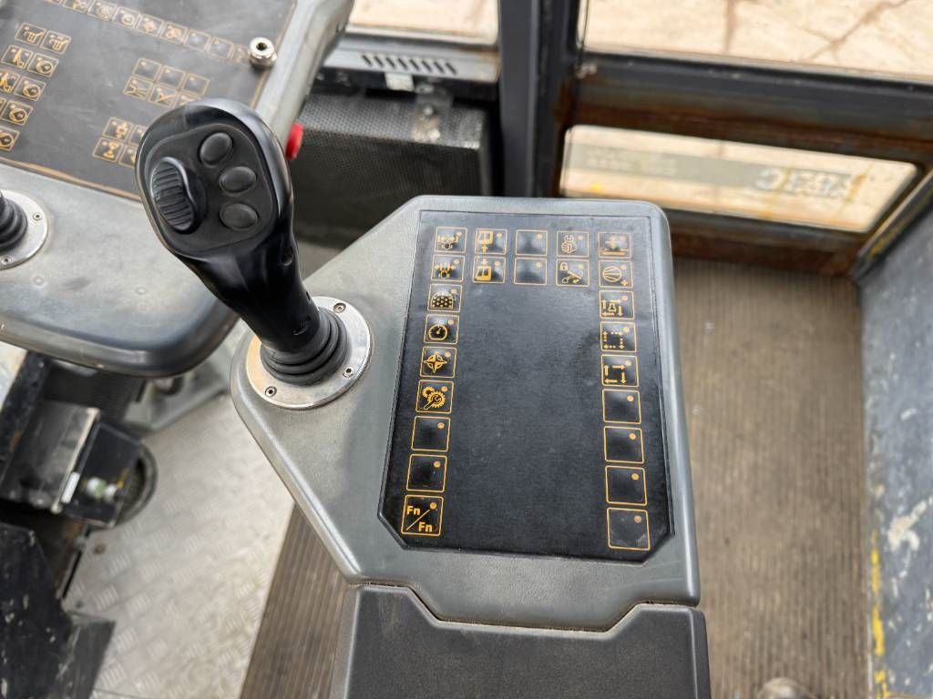 Atlas Copco Boomer XE3C - 1000V / COP 3084 Drills