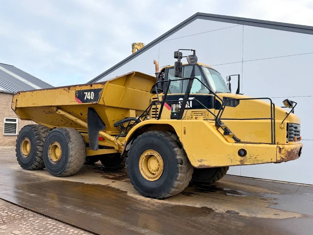 CAT 740 - Automatic Greasing / Body Heating / AC
