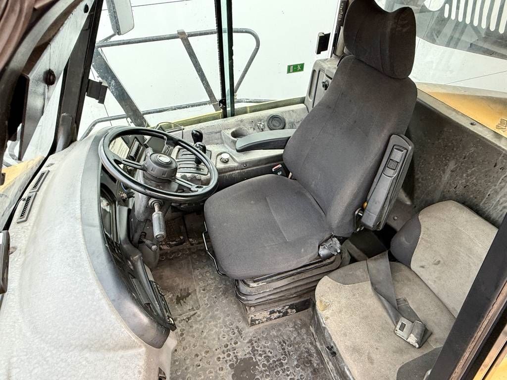 CAT 740 - Automatic Greasing / Body Heating / AC