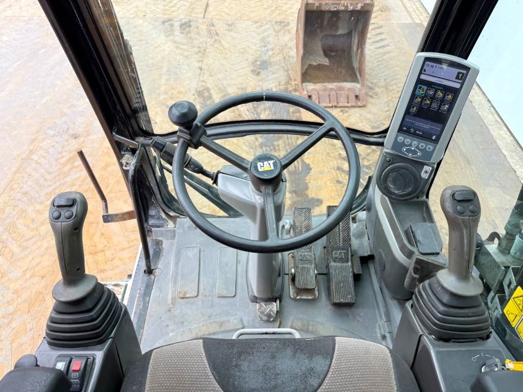 CAT M316D - Quick Coupler / Automatic Greasing