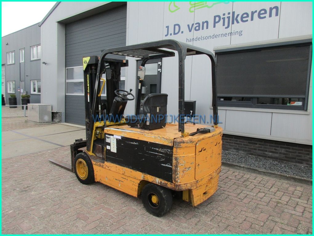Daewoo B30S-2 3000kg triplex4.7m+freelift+sideshift