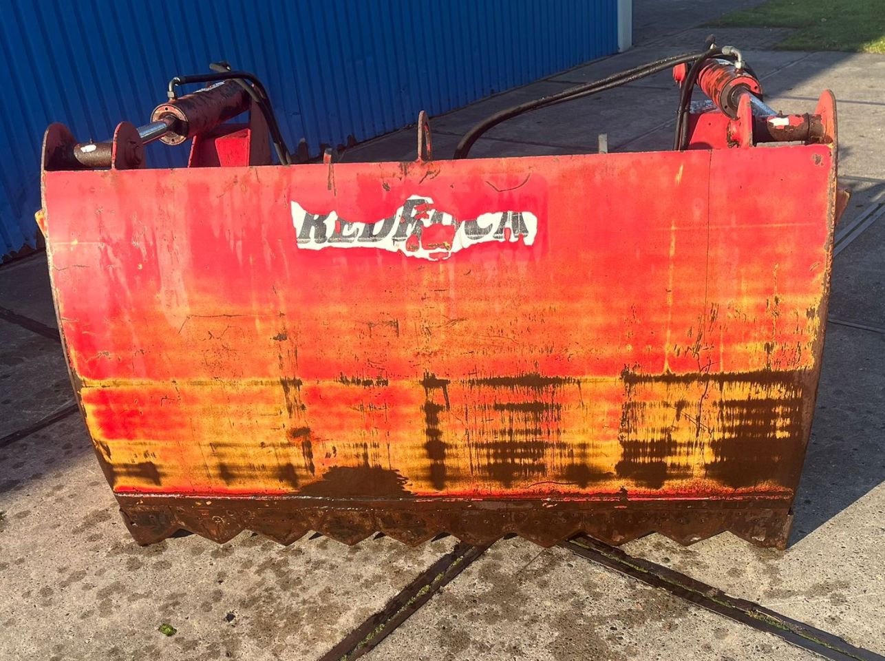 Redrock 1,80 kuilhapper met dichte bodem