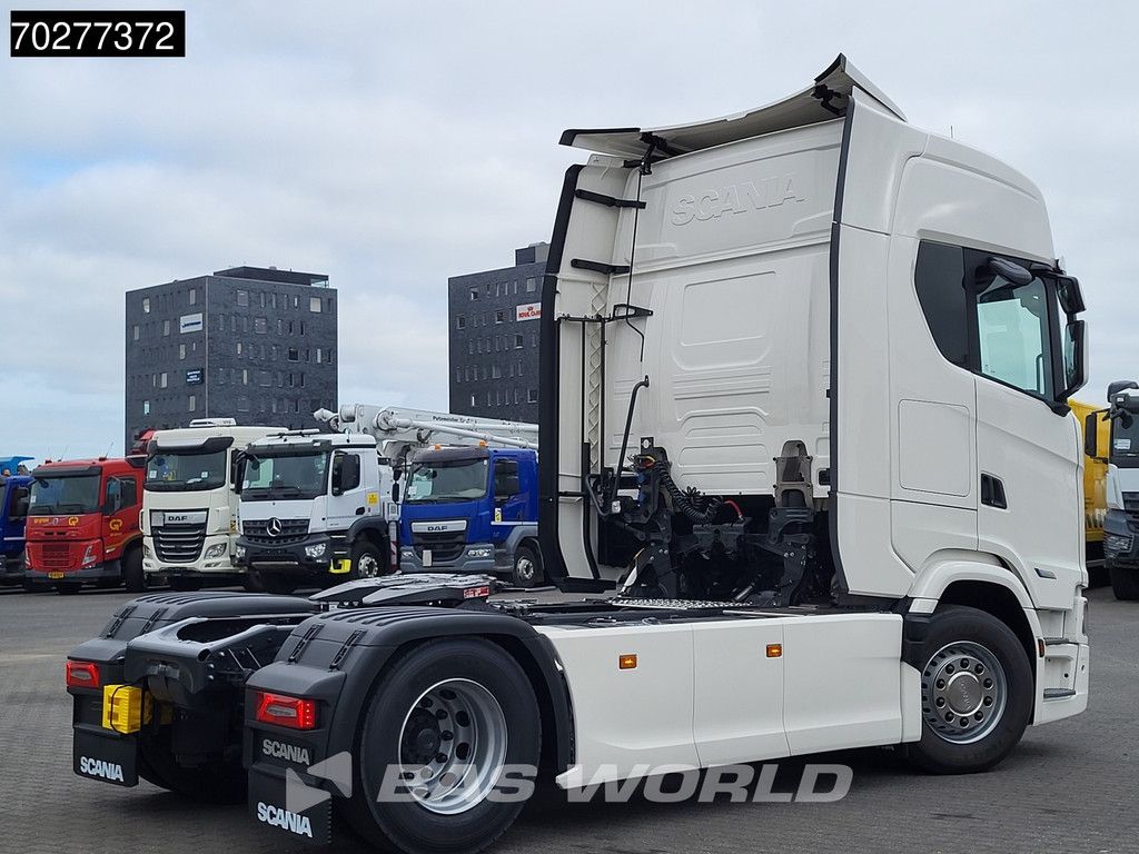 Scania S560 4X2 NEW! Retarder Full-Air 2xTanks Leder Standklima Navi ACC LED