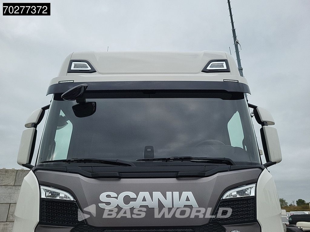 Scania S560 4X2 NEW! Retarder Full-Air 2xTanks Leder Standklima Navi ACC LED