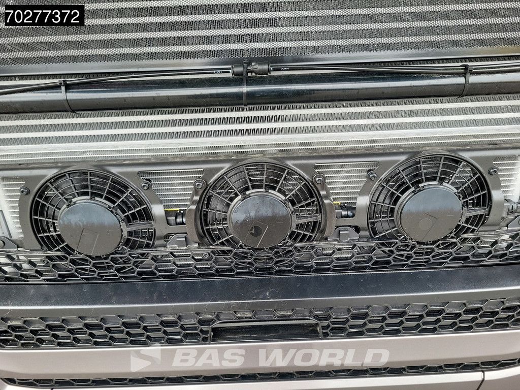 Scania S560 4X2 NEW! Retarder Full-Air 2xTanks Leder Standklima Navi ACC LED
