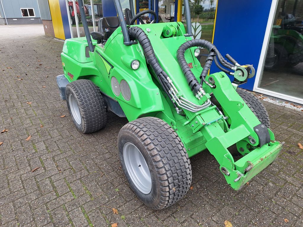 Avant 750