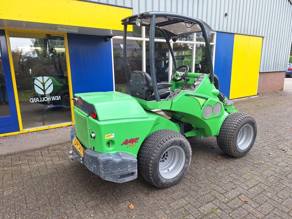 Avant 750