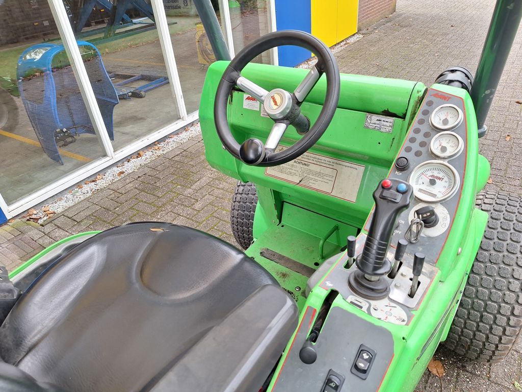 Avant 750