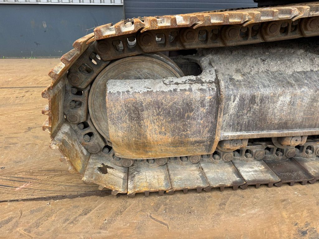Caterpillar 323E