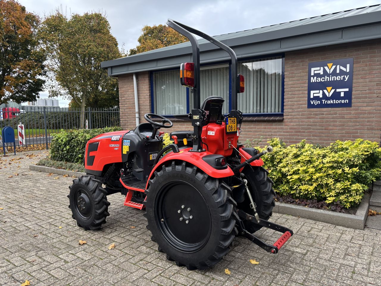 KOITI CK3310 HST 4wd compact, 33 pk / slechts 108 cm breed