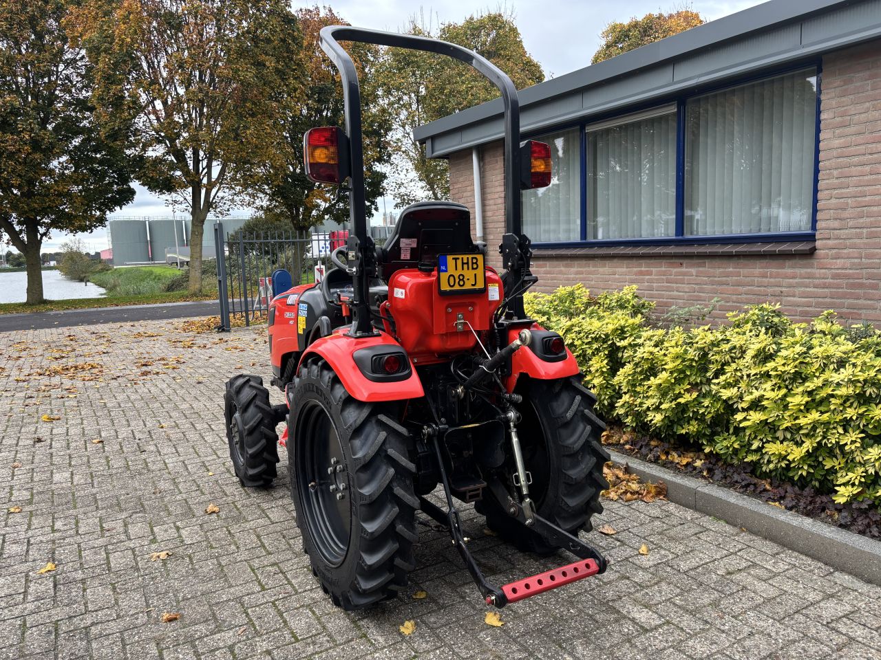 KOITI CK3310 HST 4wd compact, 33 pk / slechts 108 cm breed