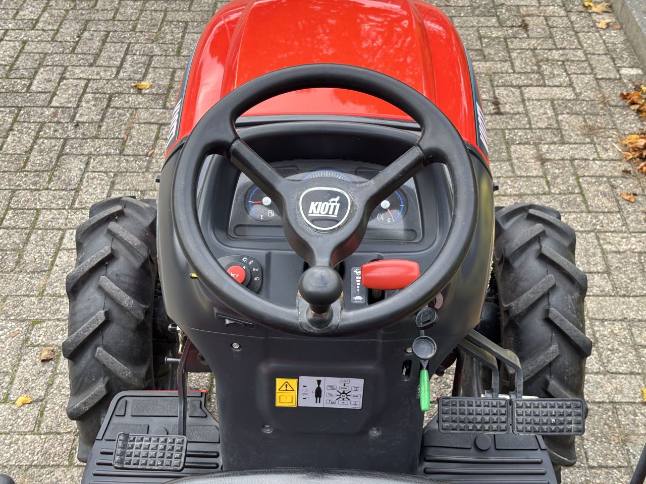 KOITI CK3310 HST 4wd compact, 33 pk / slechts 108 cm breed