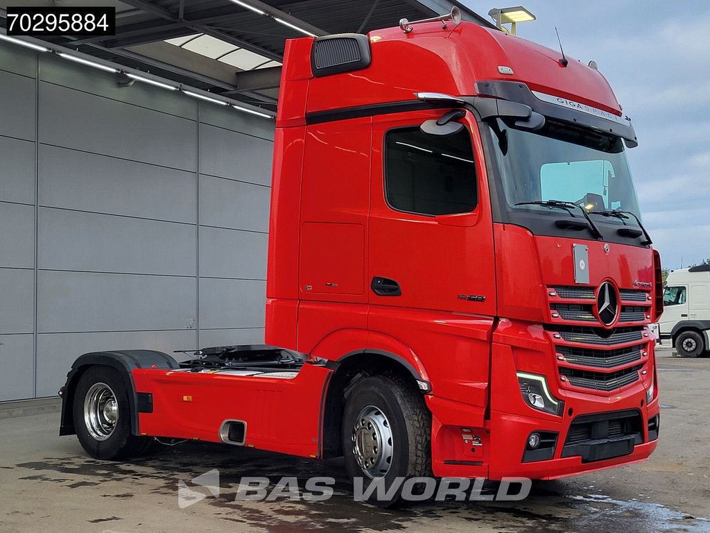 Mercedes Actros 1858 4X2 GigaSpace Retarder 2xTanks Leather Standairco PPC Navi ACC Euro 6