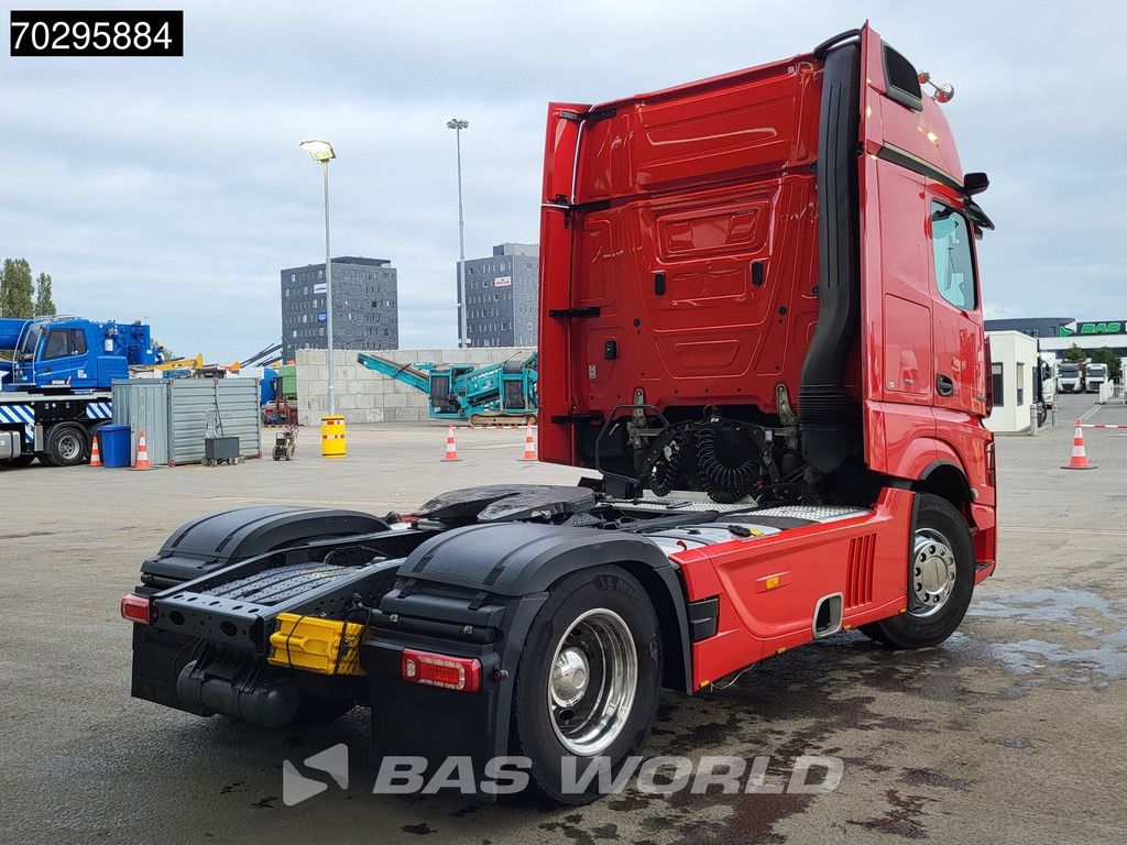 Mercedes Actros 1858 4X2 GigaSpace Retarder 2xTanks Leather Standairco PPC Navi ACC Euro 6