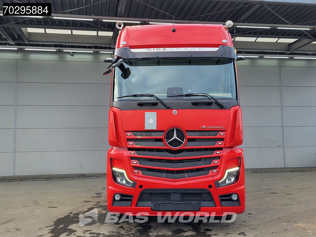 Mercedes Actros 1858 4X2 GigaSpace Retarder 2xTanks Leather Standairco PPC Navi ACC Euro 6