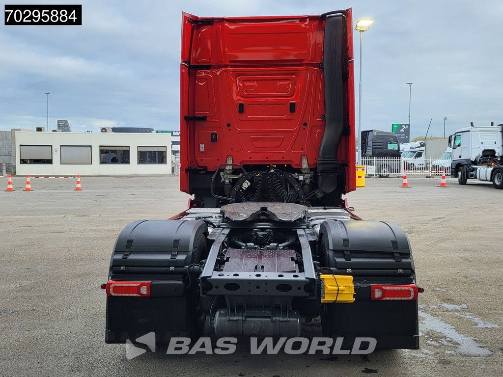 Mercedes Actros 1858 4X2 GigaSpace Retarder 2xTanks Leather Standairco PPC Navi ACC Euro 6