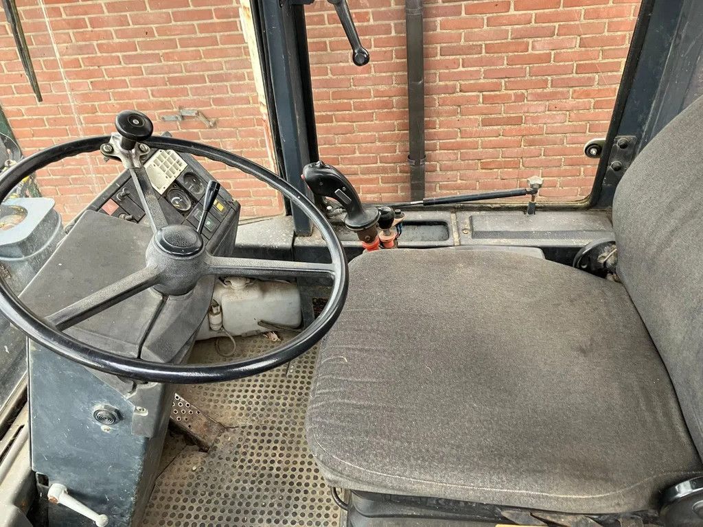 O&K L6 Shovel Loader