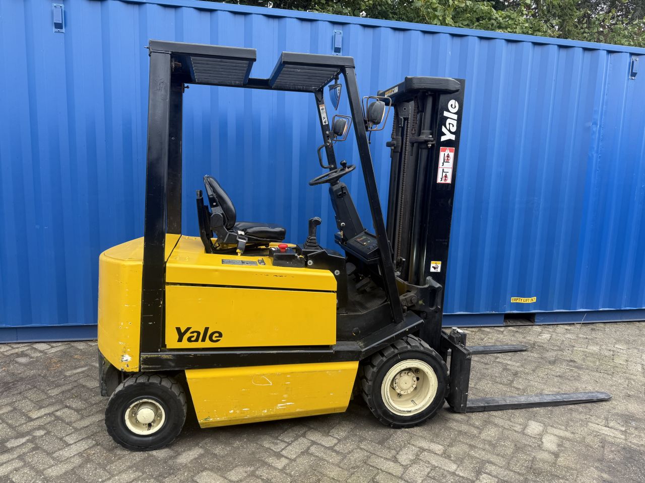 Nette Yale 2.5 tonner elektrisch 1800uur 4 hydr functies
