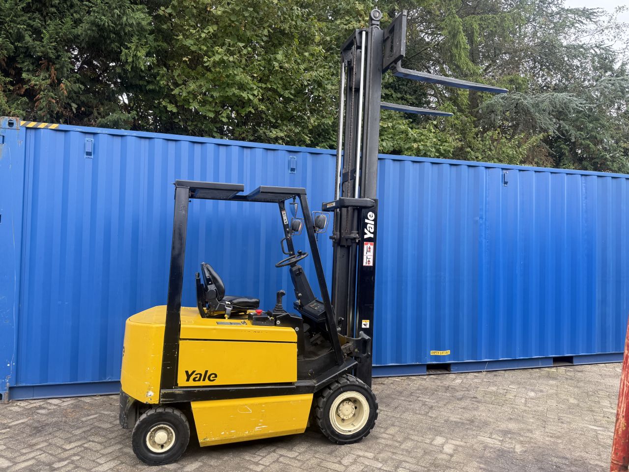 Nette Yale 2.5 tonner elektrisch 1800uur 4 hydr functies