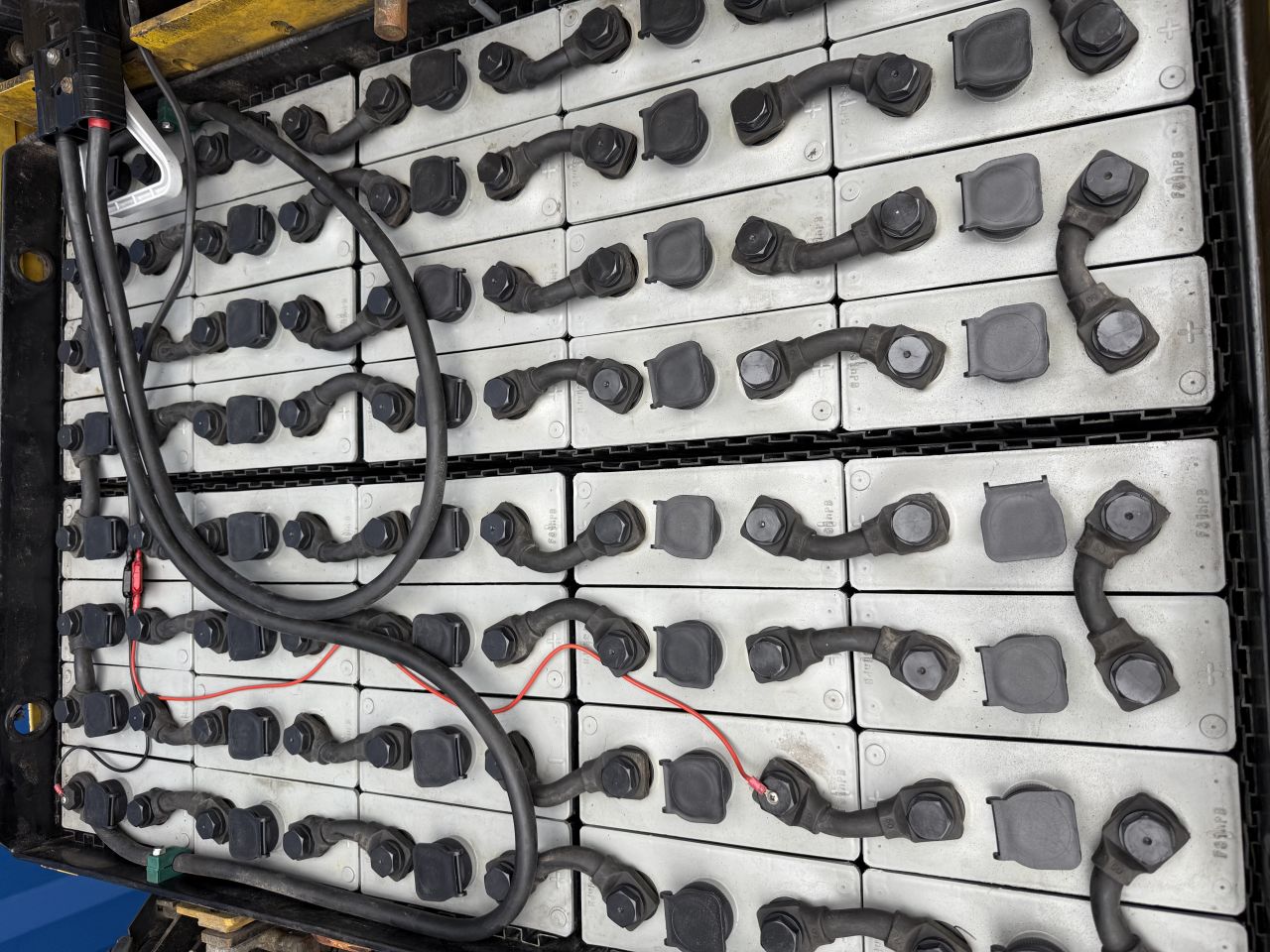 Nette Yale 2.5 tonner elektrisch 1800uur 4 hydr functies