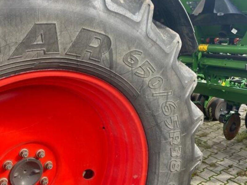 Claas ARION 620 C