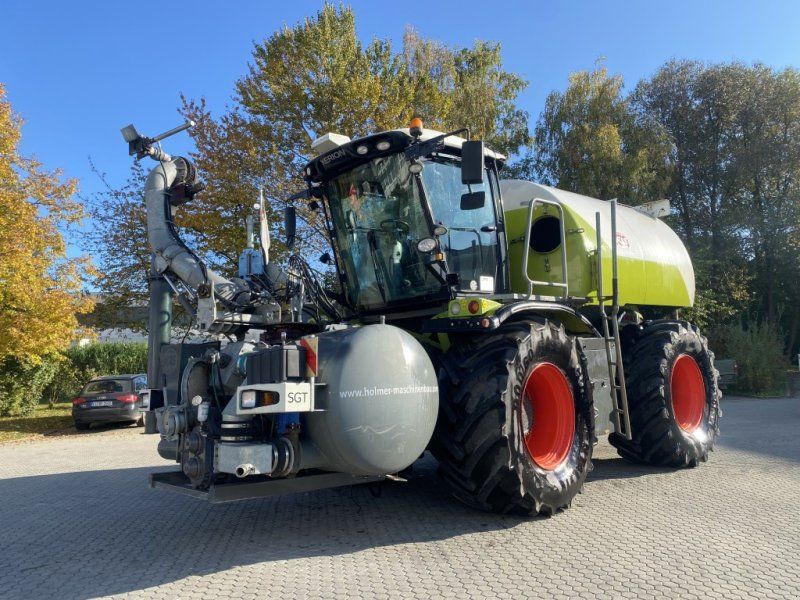 Claas Xerion 3800 TRAC VC mit Gülleaufbau SGT