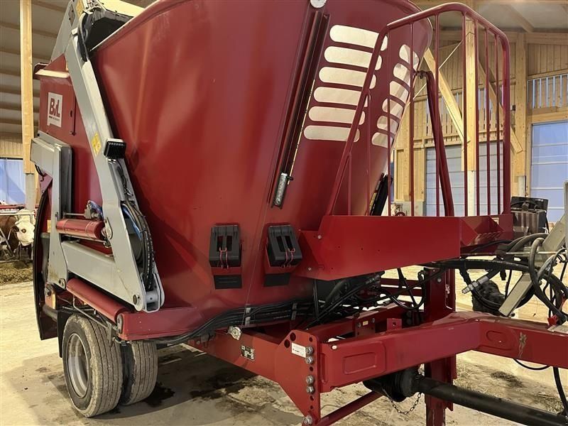 BvL Futtermischwagen V Mix Fill Plus 8-1S LS